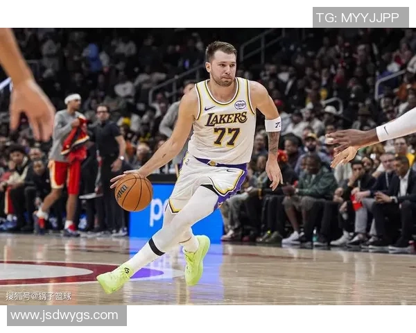 湖人惨败29分!詹姆斯无力回天,亚历山大36分击溃湖人队